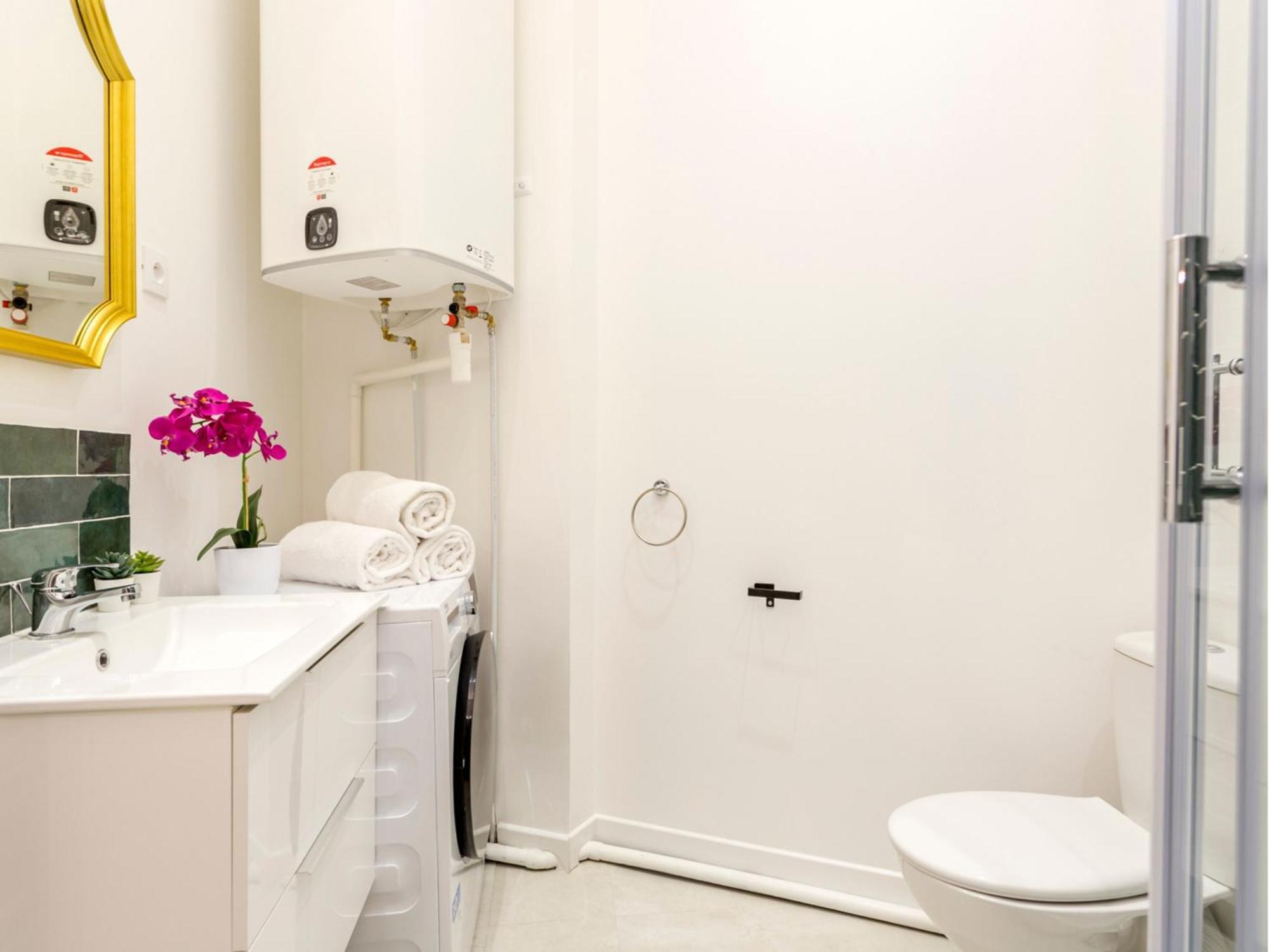 Cozy Apartment - Champs Elysees - Monceau Paris Exteriör bild